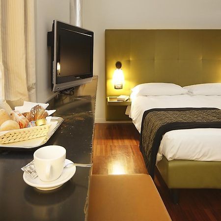 Hotel Monopole Milan Exterior photo