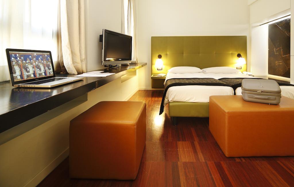 Hotel Monopole Milan Exterior photo
